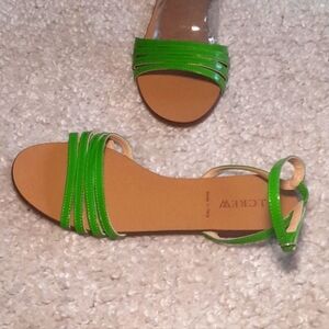 J CREW GREEEN patent Strap Sandals Size 8
